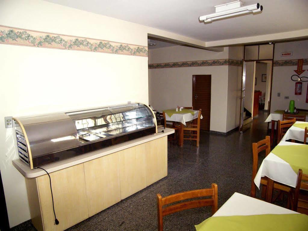 Hotel Families Uberlândia Buitenkant foto